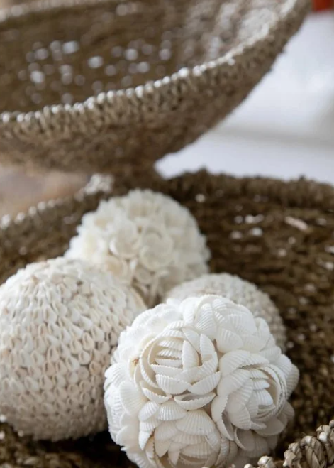 Rose Patterned Shell Ball