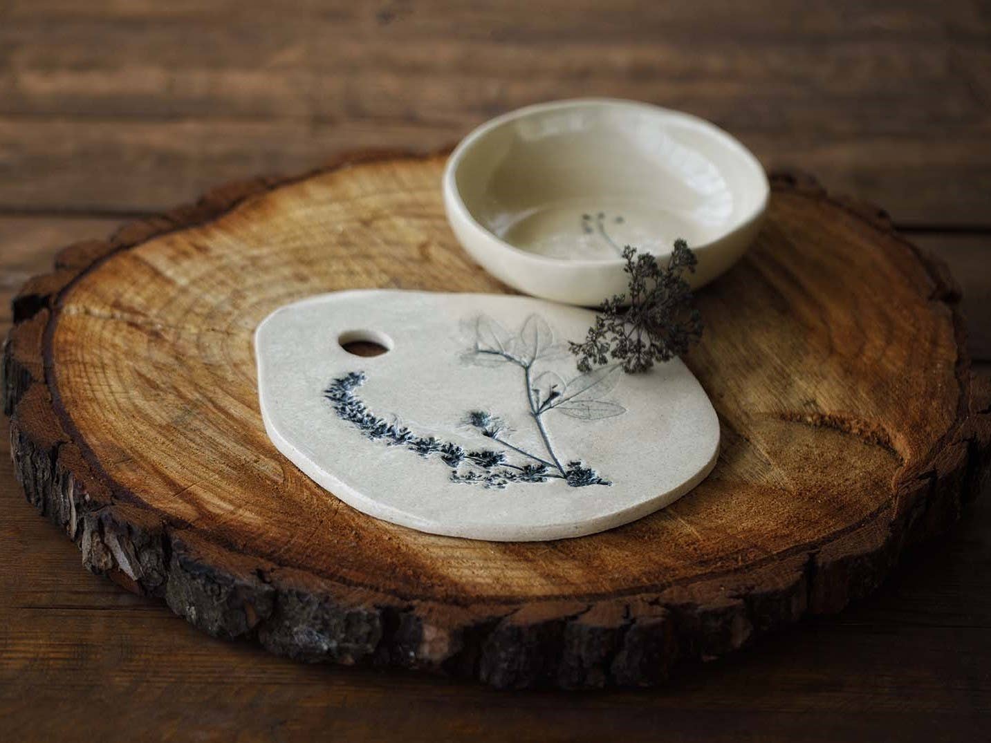 Spring Botanical Ceramic Serving Board (Medium)