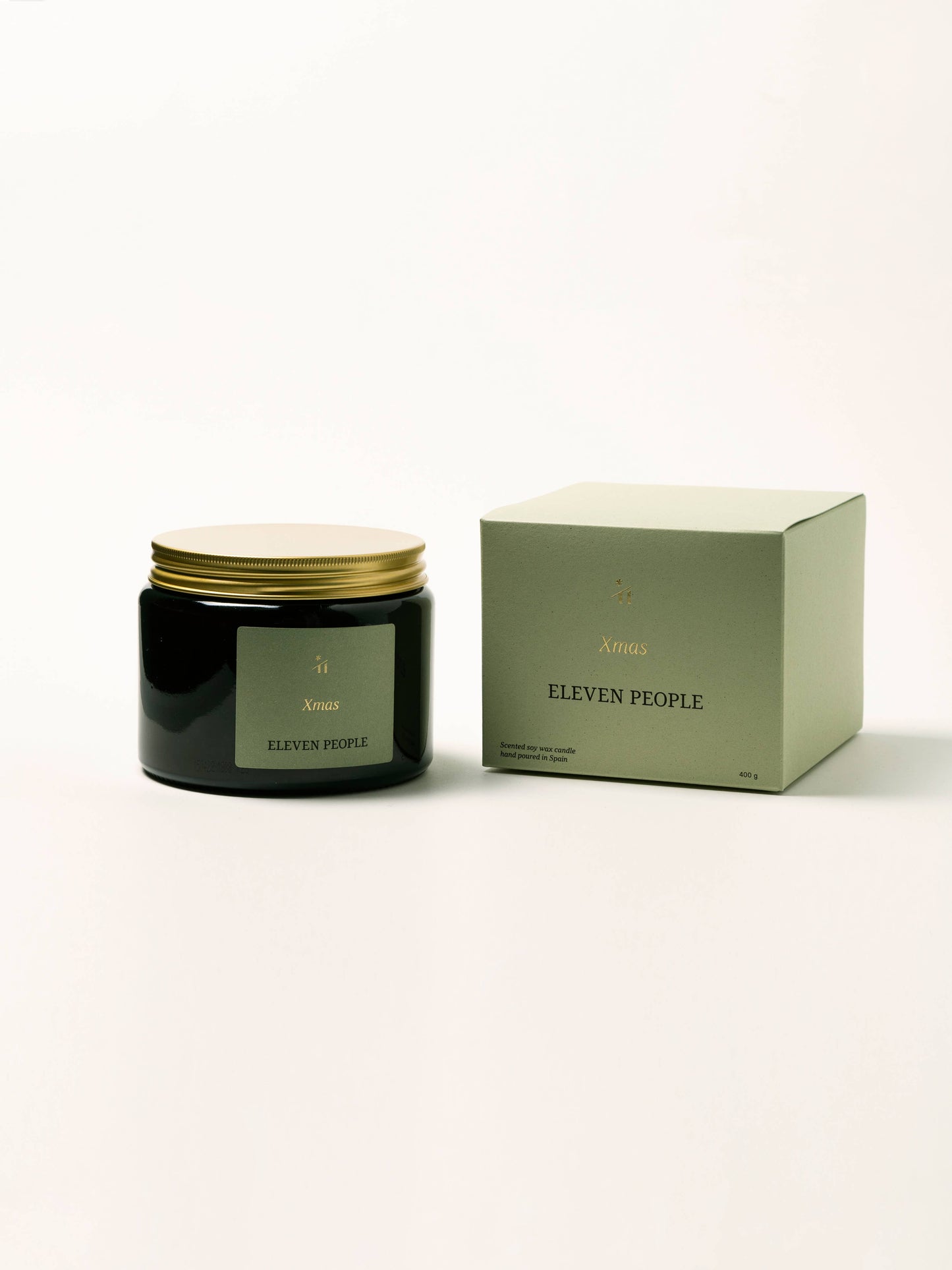 Xmas Christmas Candle Cedar, oak moss, rose and apple