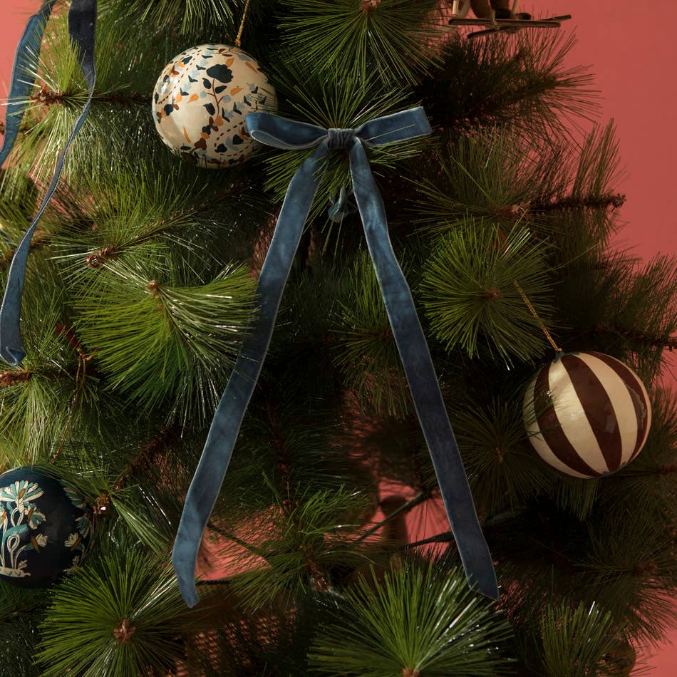 Hand-Painted Papier-Mâché Baubles – Set of 4