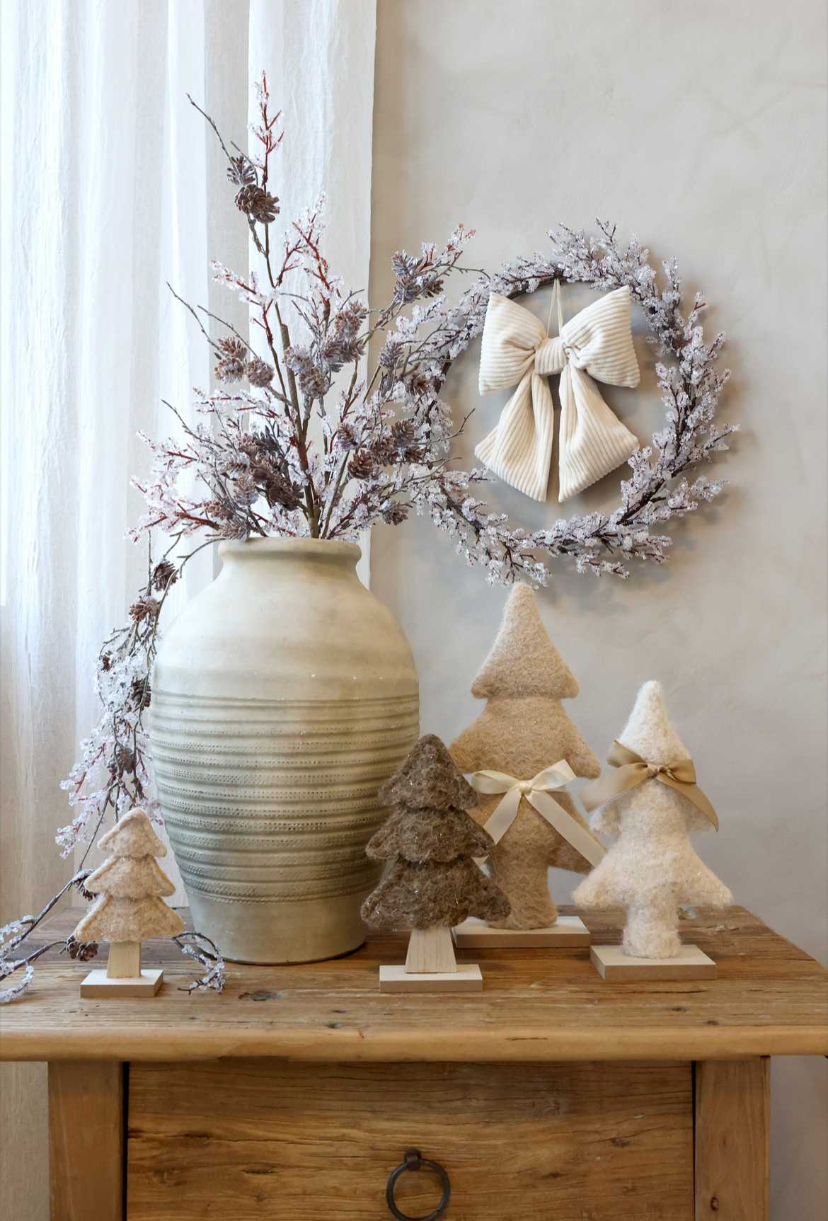 Felt Tree With Bow
