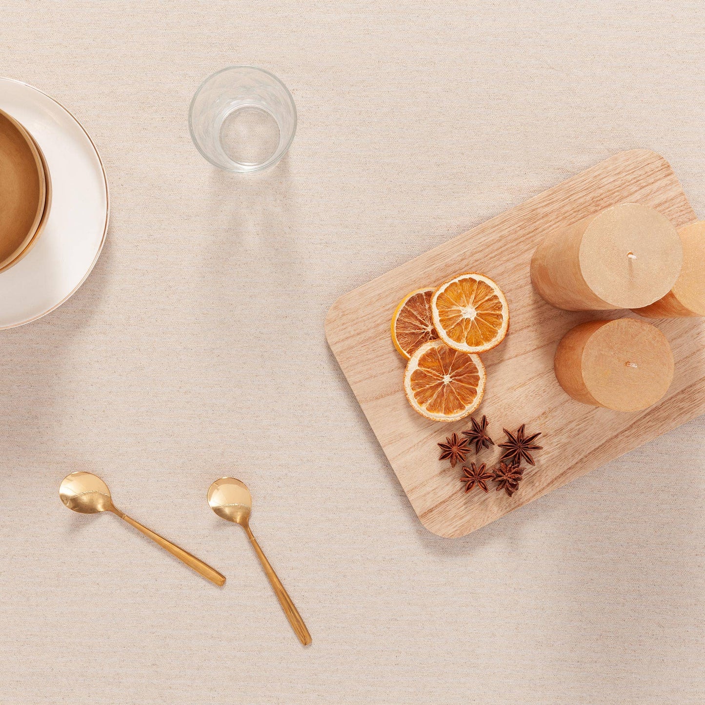 Soft Linen Jacquard Tablecloth – Natural