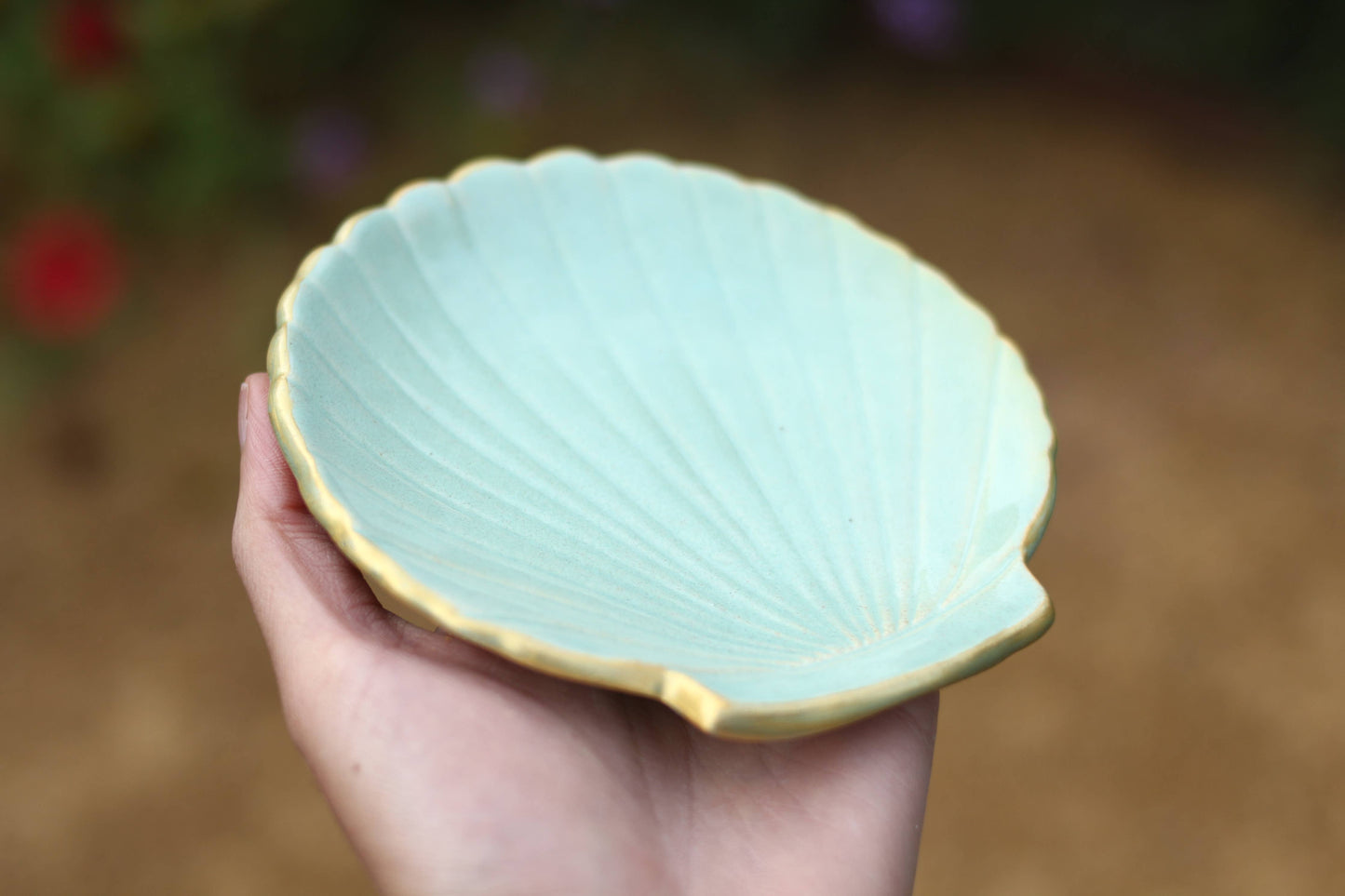 Handmade Ceramic Shell Dish – Gift Boxed