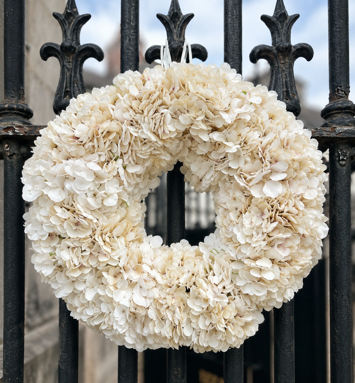 Silk Hydrangea Wreath in Soft Ivory