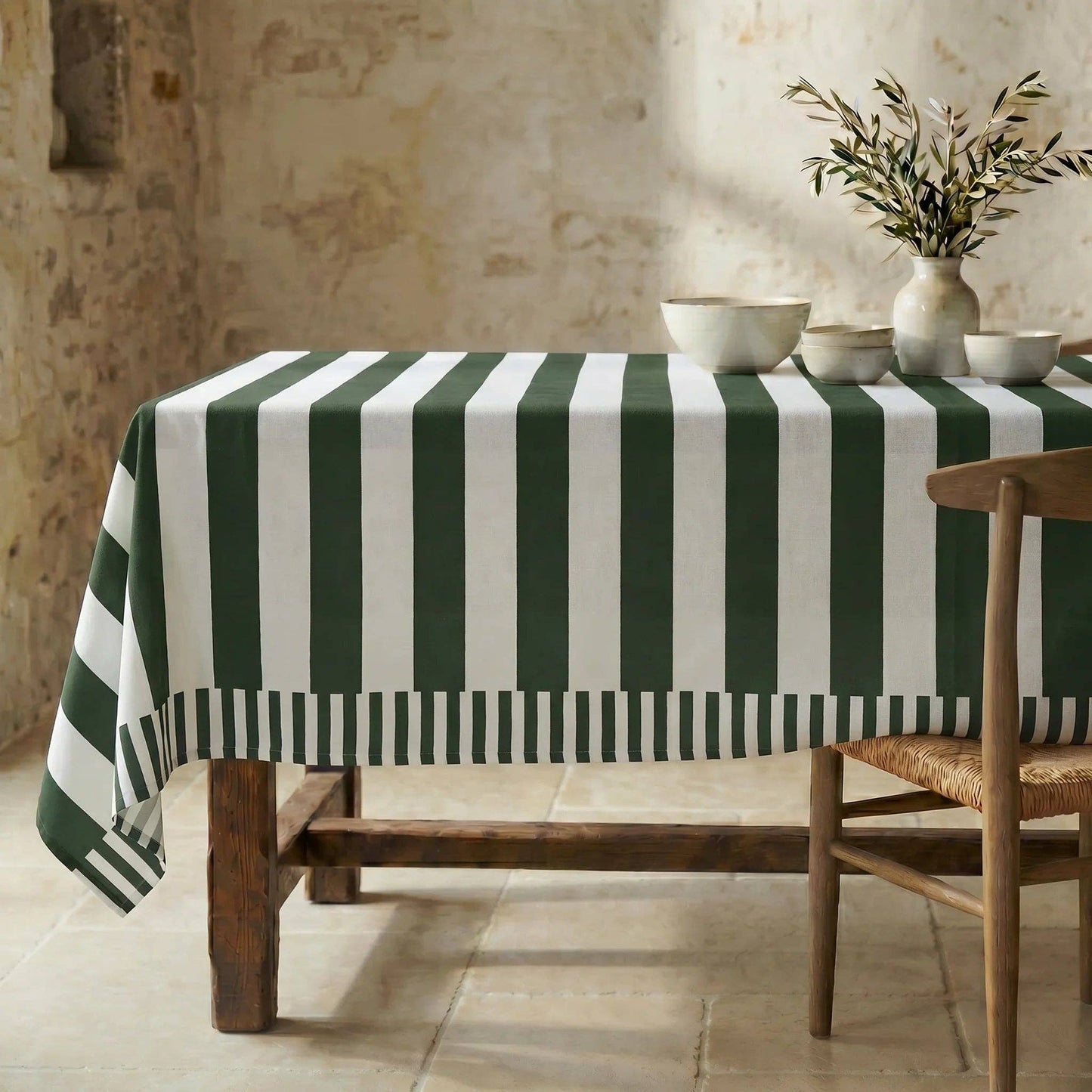 Riviera Stain Resistant Organic Cotton Tablecloth – 250 x 155 cm